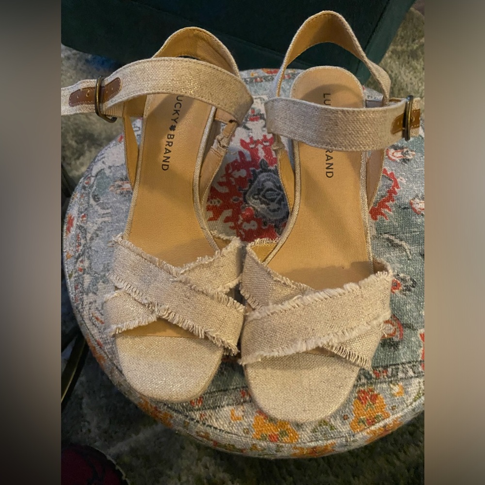 Lucky Brand Margaline espadrilles nude metallic natural canvas -size 7.5